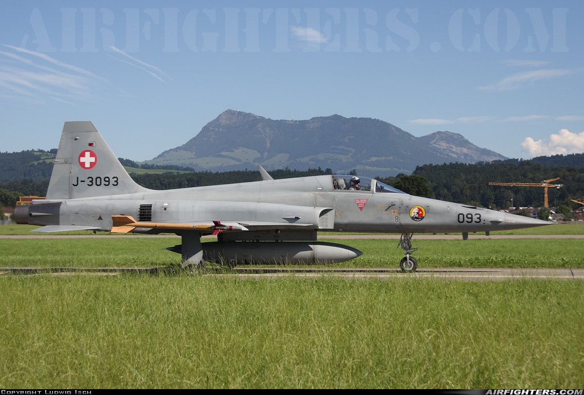 Switzerland - Air Force Northrop F-5E Tiger II J-3093 at Emmen (EML / LSME), Switzerland