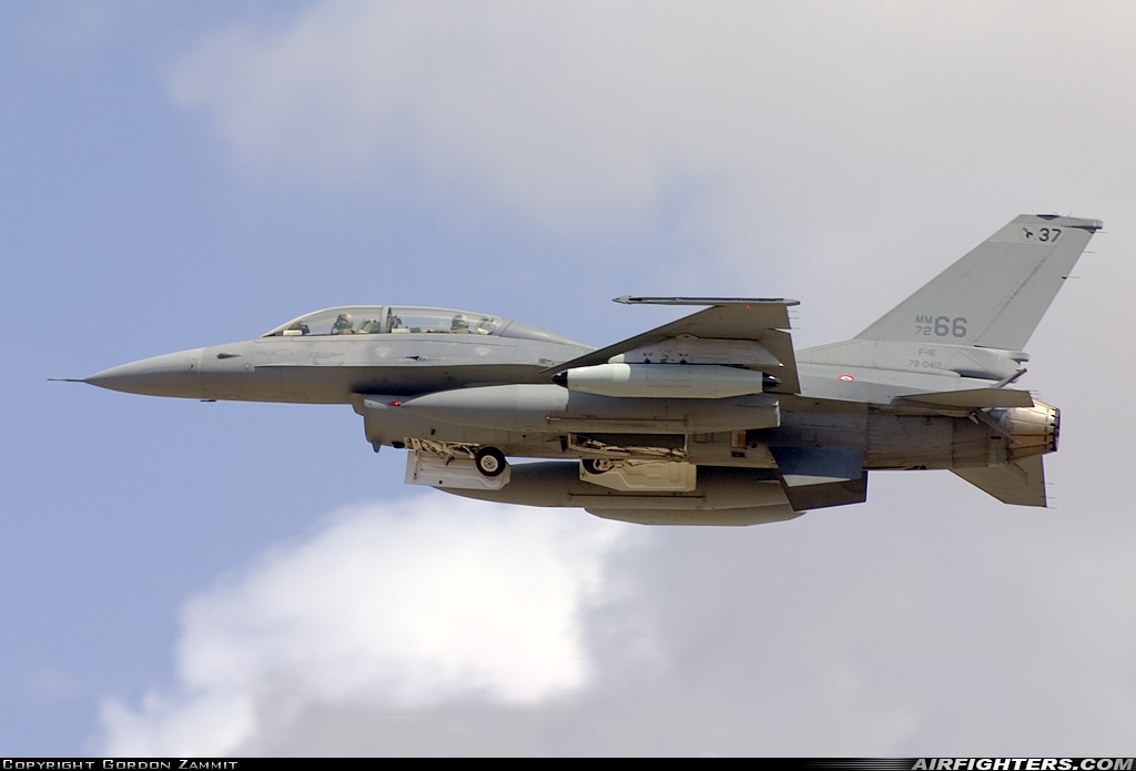 Italy - Air Force General Dynamics F-16B Fighting Falcon MM7266 at Luqa - Malta International (MLA / LMML), Malta
