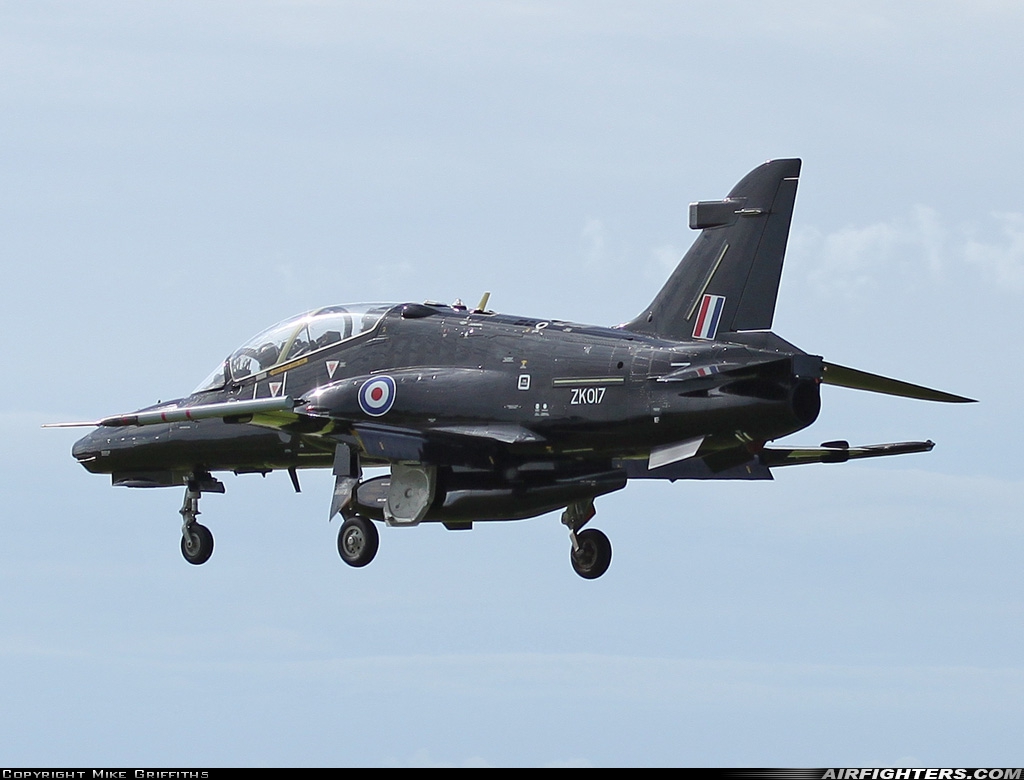 UK - Air Force BAE Systems Hawk T.2 ZK017 at Valley (EGOV), UK