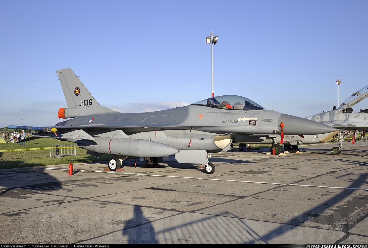Netherlands - Air Force General Dynamics F-16AM Fighting Falcon J-136 at Kecskemet (LHKE), Hungary