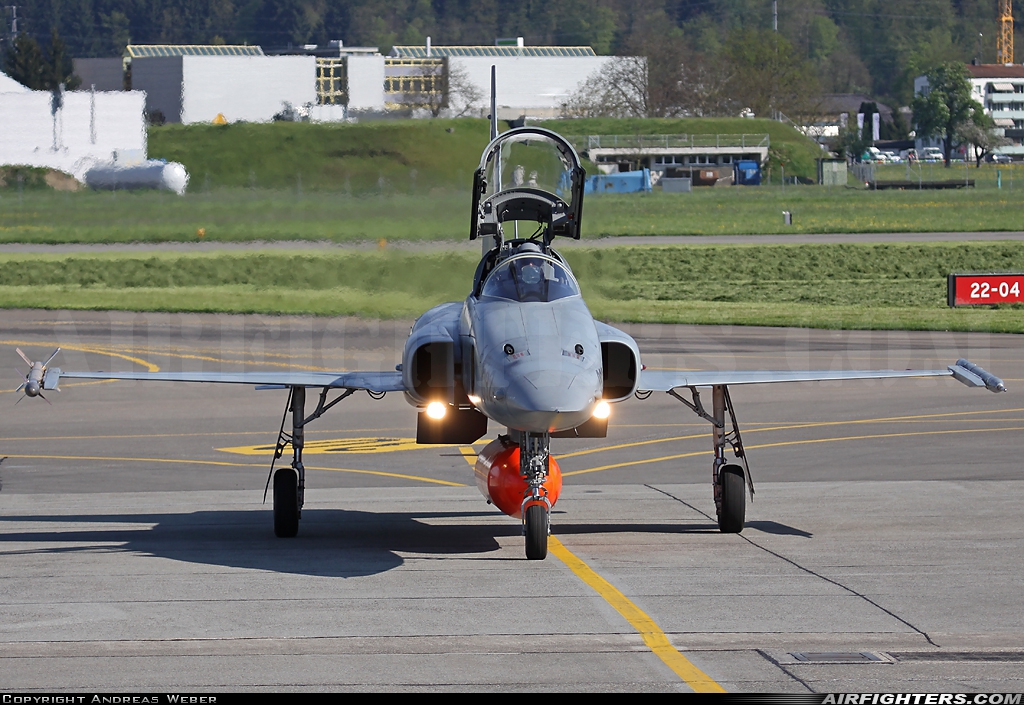 Switzerland - Air Force Northrop F-5E Tiger II J-3092 at Emmen (EML / LSME), Switzerland