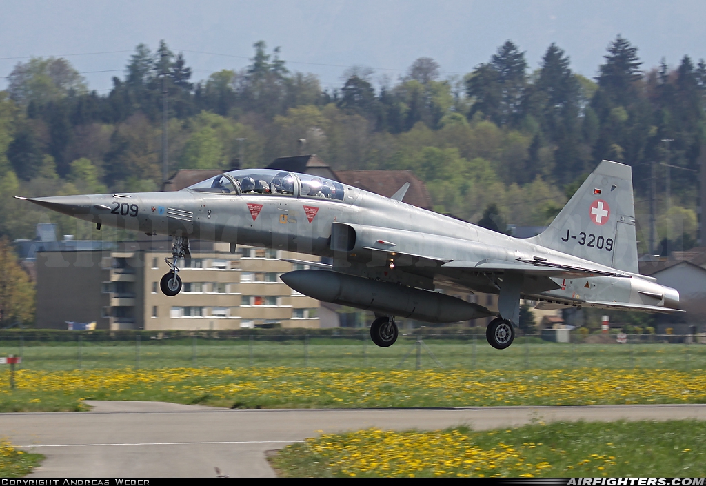 Switzerland - Air Force Northrop F-5F Tiger II J-3209 at Emmen (EML / LSME), Switzerland