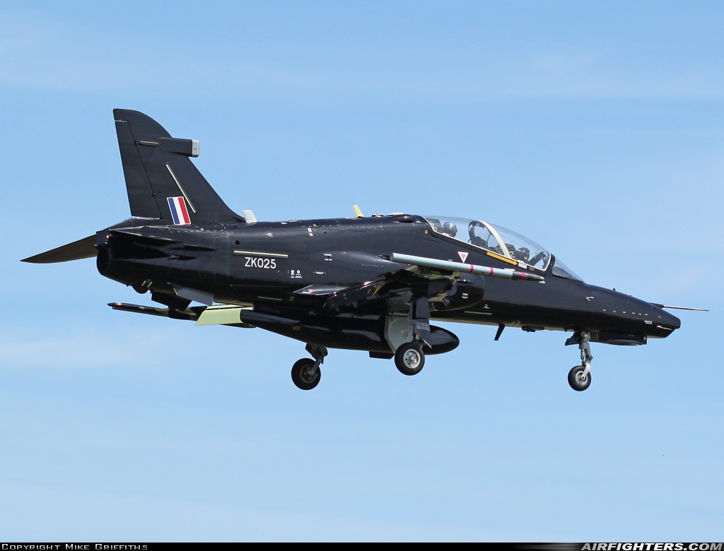 UK - Air Force BAE Systems Hawk T.2 ZK025 at Valley (EGOV), UK