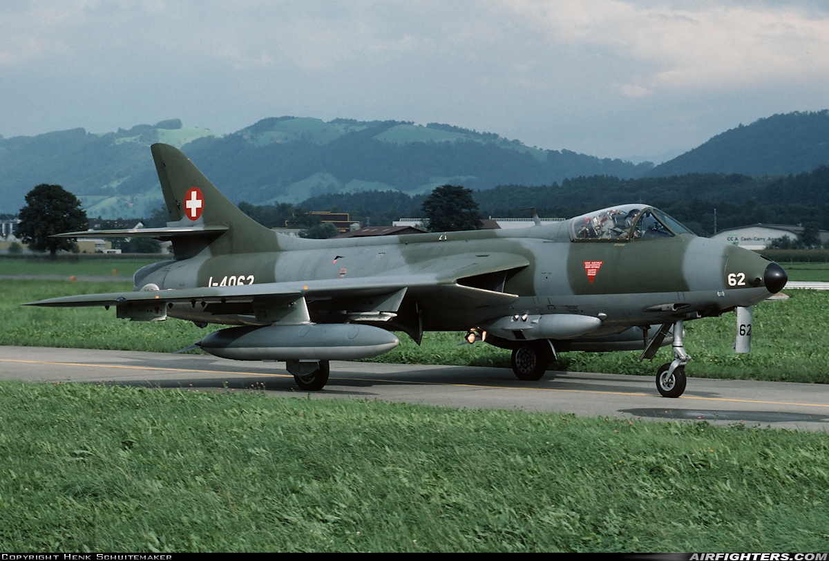 Switzerland - Air Force Hawker Hunter F58 J-4062 at Emmen (EML / LSME), Switzerland