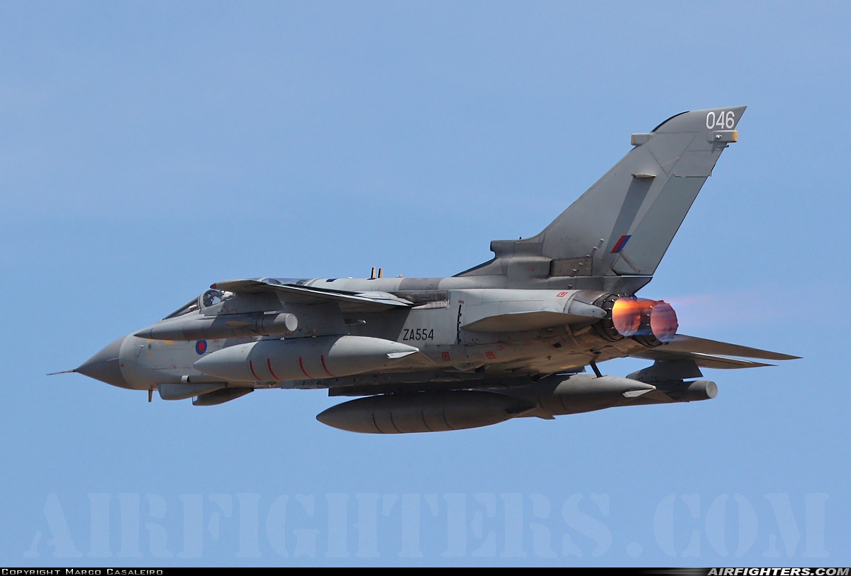 UK - Air Force Panavia Tornado GR4 ZA554 at Monte Real (BA5) (LPMR), Portugal