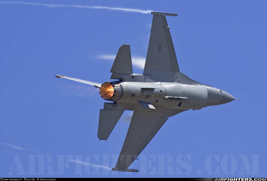 USA - Air Force General Dynamics F-16C Fighting Falcon 88-0457 at Tacoma - McChord AFB (TCM / KTCM), USA