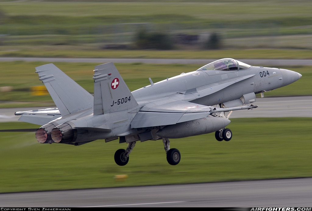 Switzerland - Air Force McDonnell Douglas F/A-18C Hornet J-5004 at Payerne (LSMP), Switzerland