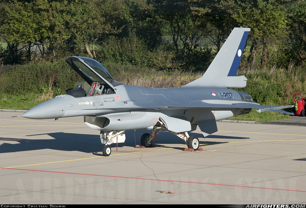 Netherlands - Air Force General Dynamics F-16AM Fighting Falcon J-207 at Leeuwarden (LWR / EHLW), Netherlands