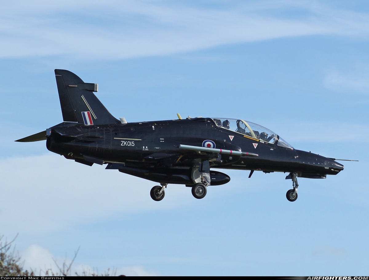 UK - Air Force BAE Systems Hawk T.2 ZK015 at Valley (EGOV), UK