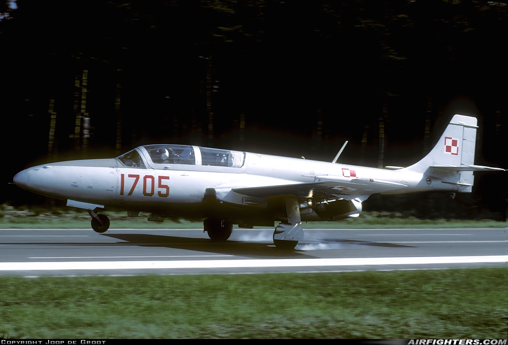 Poland - Air Force PZL-Mielec TS-11bis DF Iskra 1705 at Off-Airport - Kliniska Highway, Poland