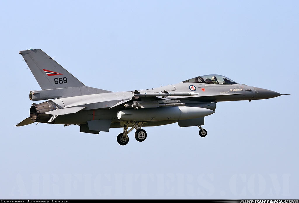 Norway - Air Force General Dynamics F-16AM Fighting Falcon 668 at Leeuwarden (LWR / EHLW), Netherlands