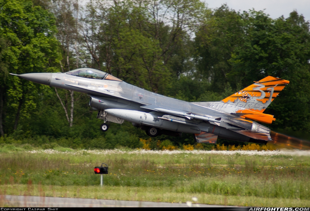 Belgium - Air Force General Dynamics F-16AM Fighting Falcon FA-87 at Florennes (EBFS), Belgium