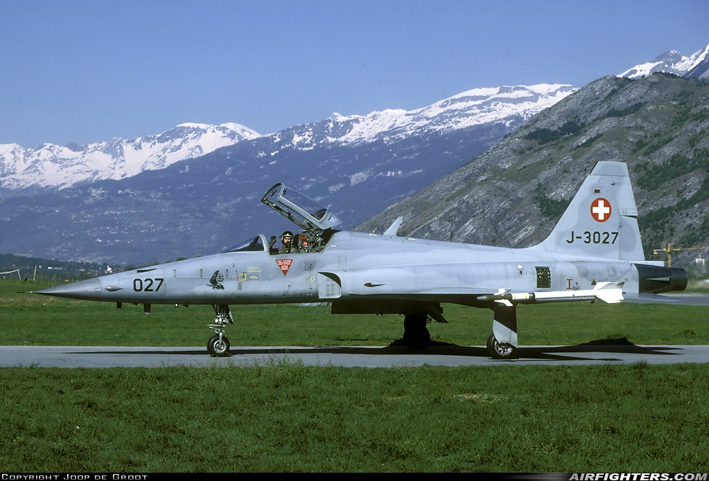 Switzerland - Air Force Northrop F-5E Tiger II J-3027 at Turtman (LSMJ), Switzerland