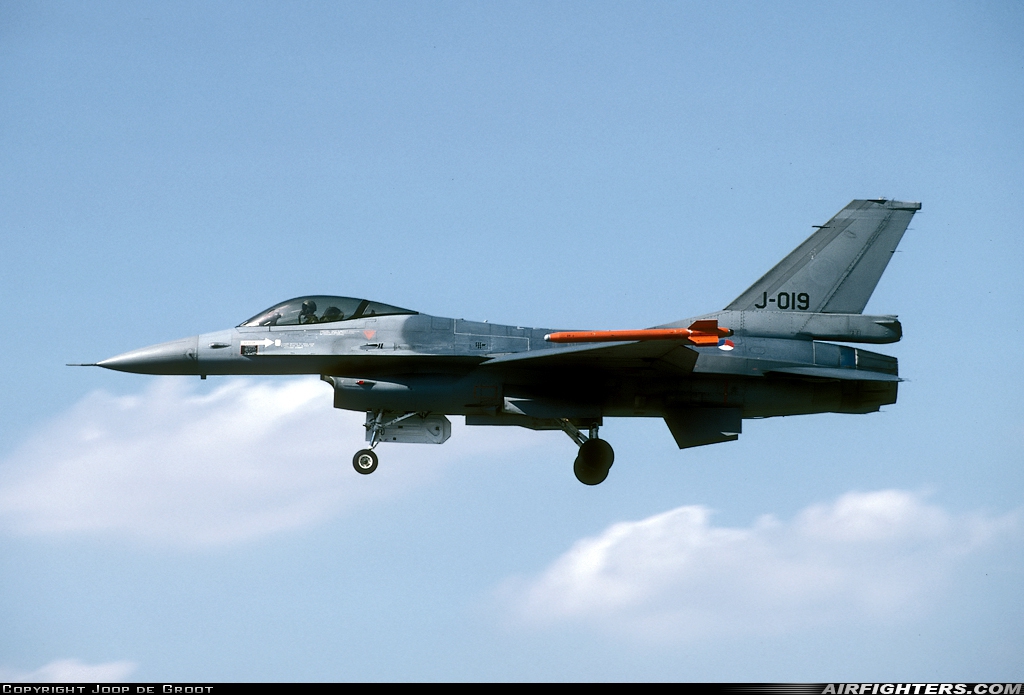 Netherlands - Air Force General Dynamics F-16A Fighting Falcon J-019 at Fairford (FFD / EGVA), UK