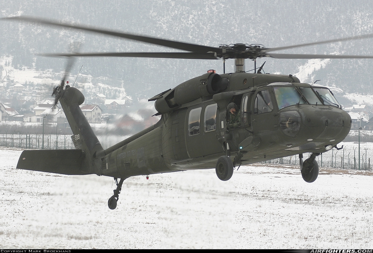 USA - Army Sikorsky UH-60A Black Hawk (S-70A) 87-24599 at Sarajevo - Butmir (SJJ / LQSA), Bosnia and Herzegovina
