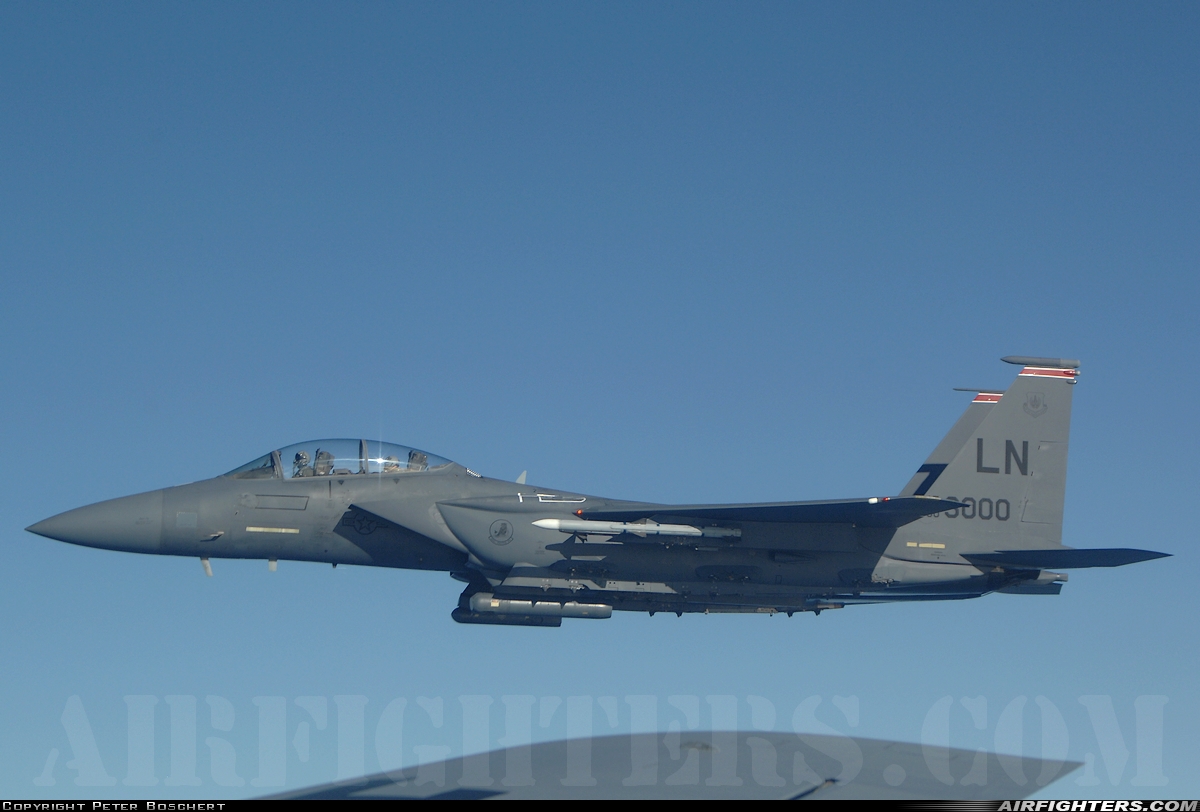 USA - Air Force McDonnell Douglas F-15E Strike Eagle 00-3000 at In Flight, UK