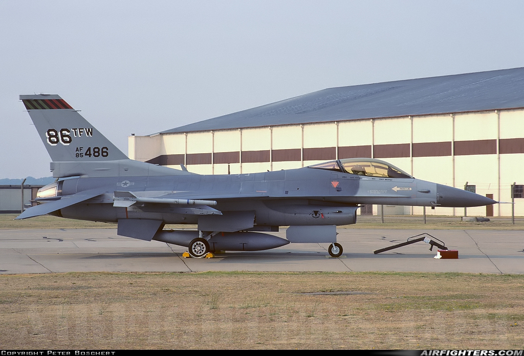USA - Air Force General Dynamics F-16C Fighting Falcon 85-1486 at Lakenheath (LKZ / EGUL), UK