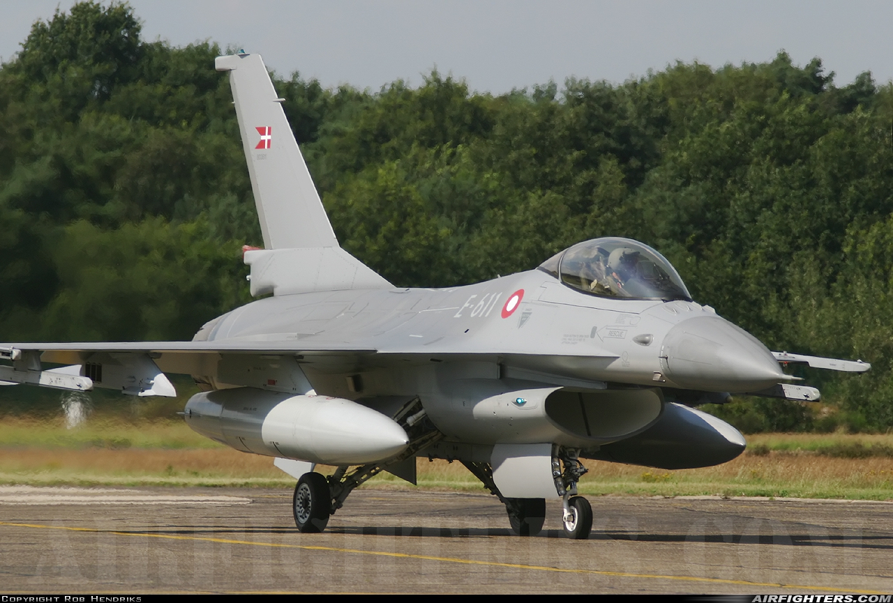 Denmark - Air Force General Dynamics F-16AM Fighting Falcon E-611 at Kleine Brogel (EBBL), Belgium