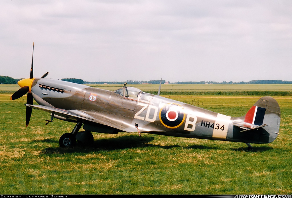 Private - Old Flying Machine Company Supermarine 361 Spitfire LF.IXc G-ASJV at Groningen - Oostwold (EHOW), Netherlands