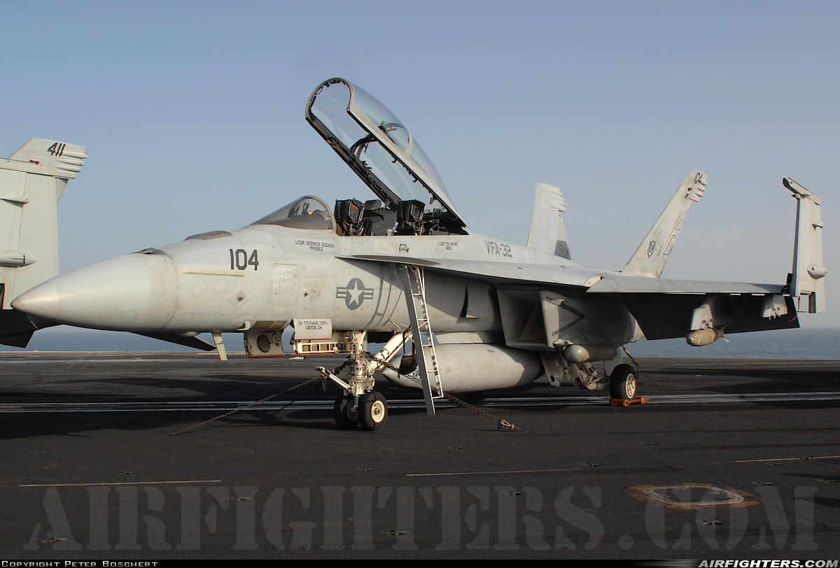 USA - Navy Boeing F/A-18F Super Hornet 166665 at Off-Airport - Arabian Sea, International Airspace