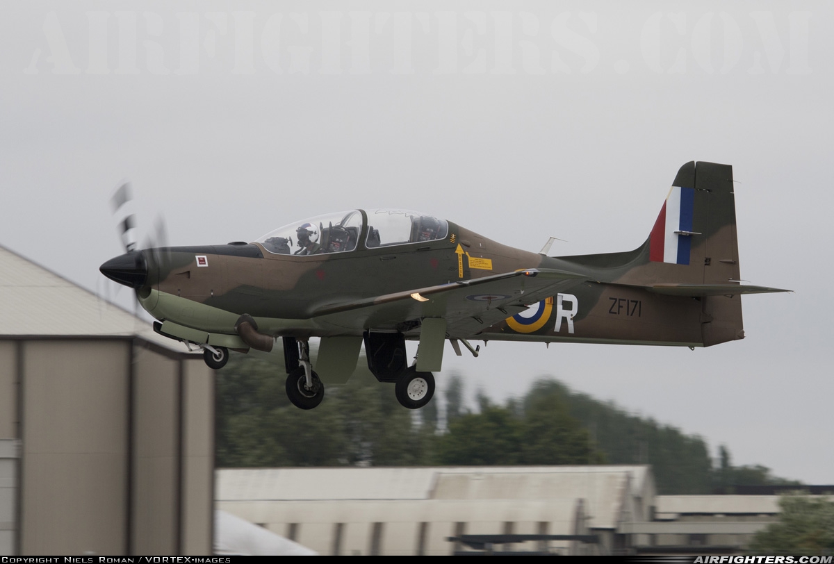 UK - Air Force Short Tucano T1 ZF171 at Fairford (FFD / EGVA), UK
