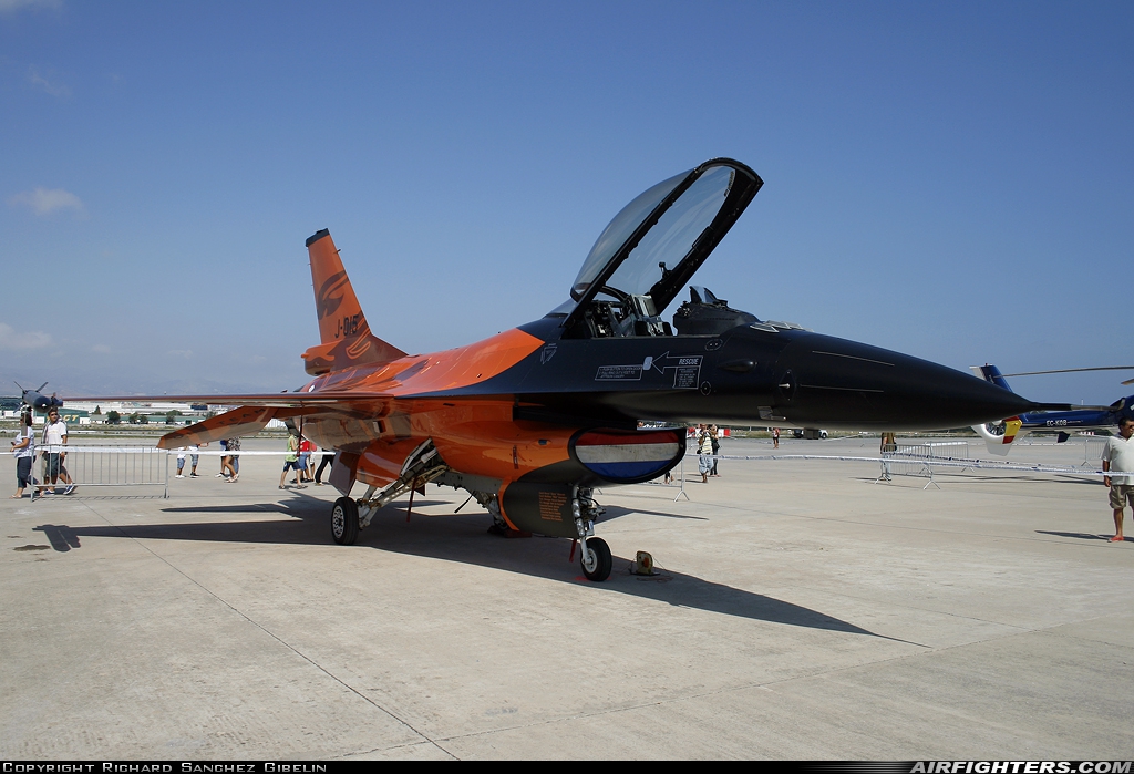 Netherlands - Air Force General Dynamics F-16AM Fighting Falcon J-015 at Malaga (AGP / LEMG), Spain