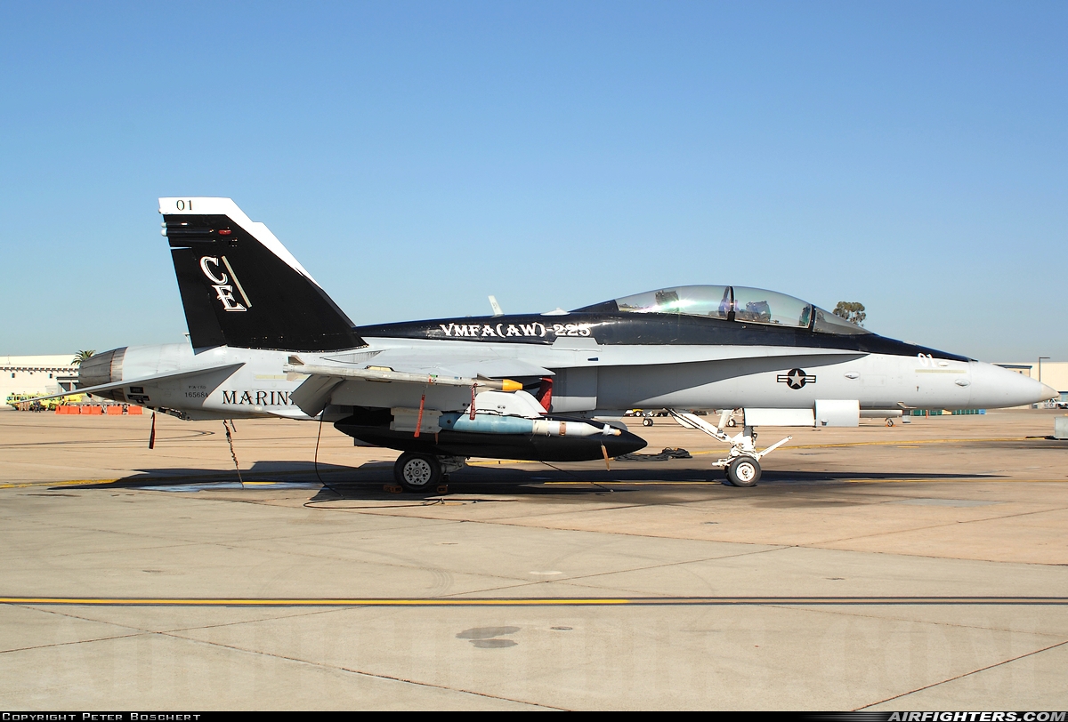 USA - Navy McDonnell Douglas F/A-18D Hornet 165684 at San Diego - Miramar MCAS (NAS) / Mitscher Field (NKX / KNKX), USA