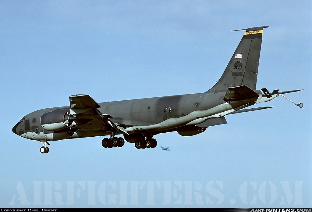 USA - Air Force Boeing KC-135R Stratotanker (717-148) 63-8881 at Mildenhall (MHZ / GXH / EGUN), UK