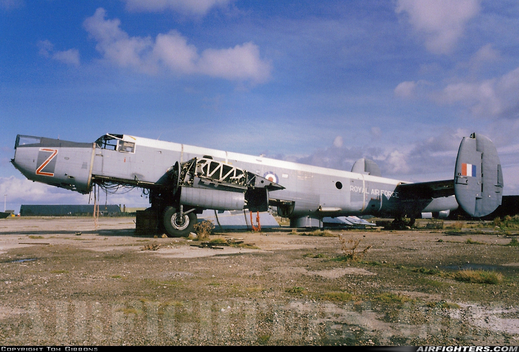 Photo ID 63136 by Tom Gibbons. UK Air Force Avro 696 Shackleton MR 2C, WL798