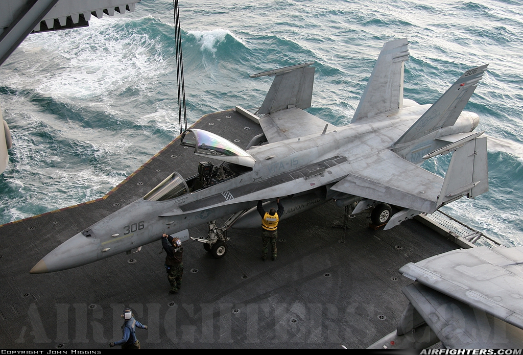 USA - Navy McDonnell Douglas F/A-18C Hornet 164258 at Off-Airport - Persian Gulf, International Airspace