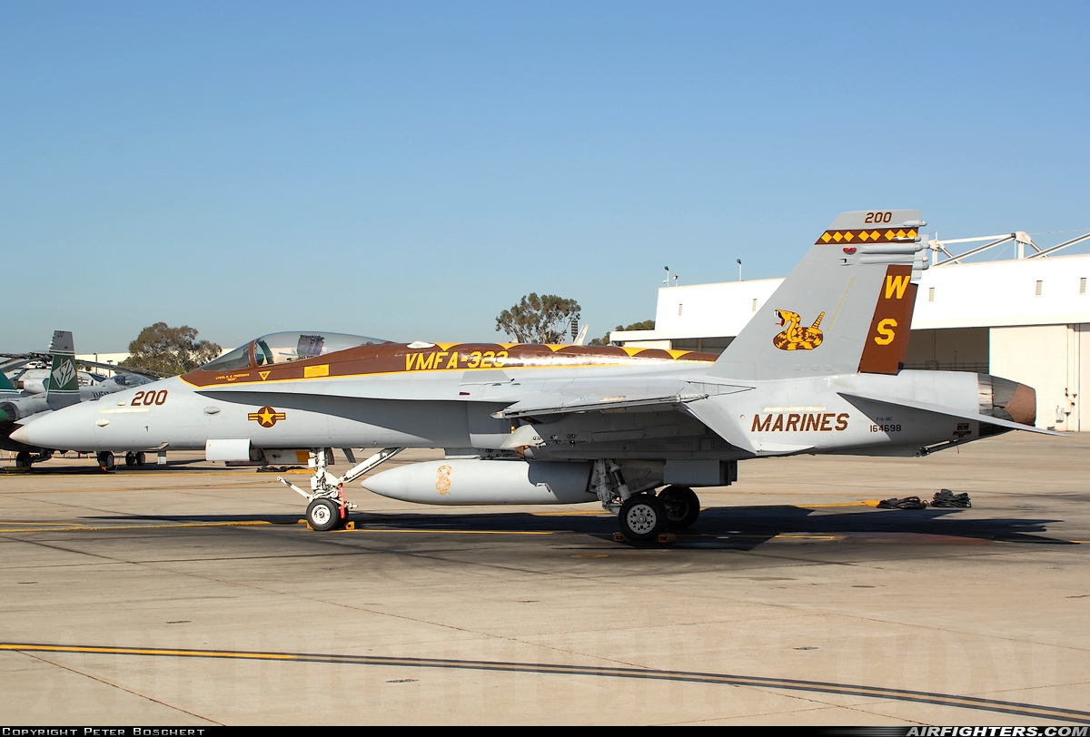 USA - Marines McDonnell Douglas F/A-18C Hornet 164698 at San Diego - Miramar MCAS (NAS) / Mitscher Field (NKX / KNKX), USA