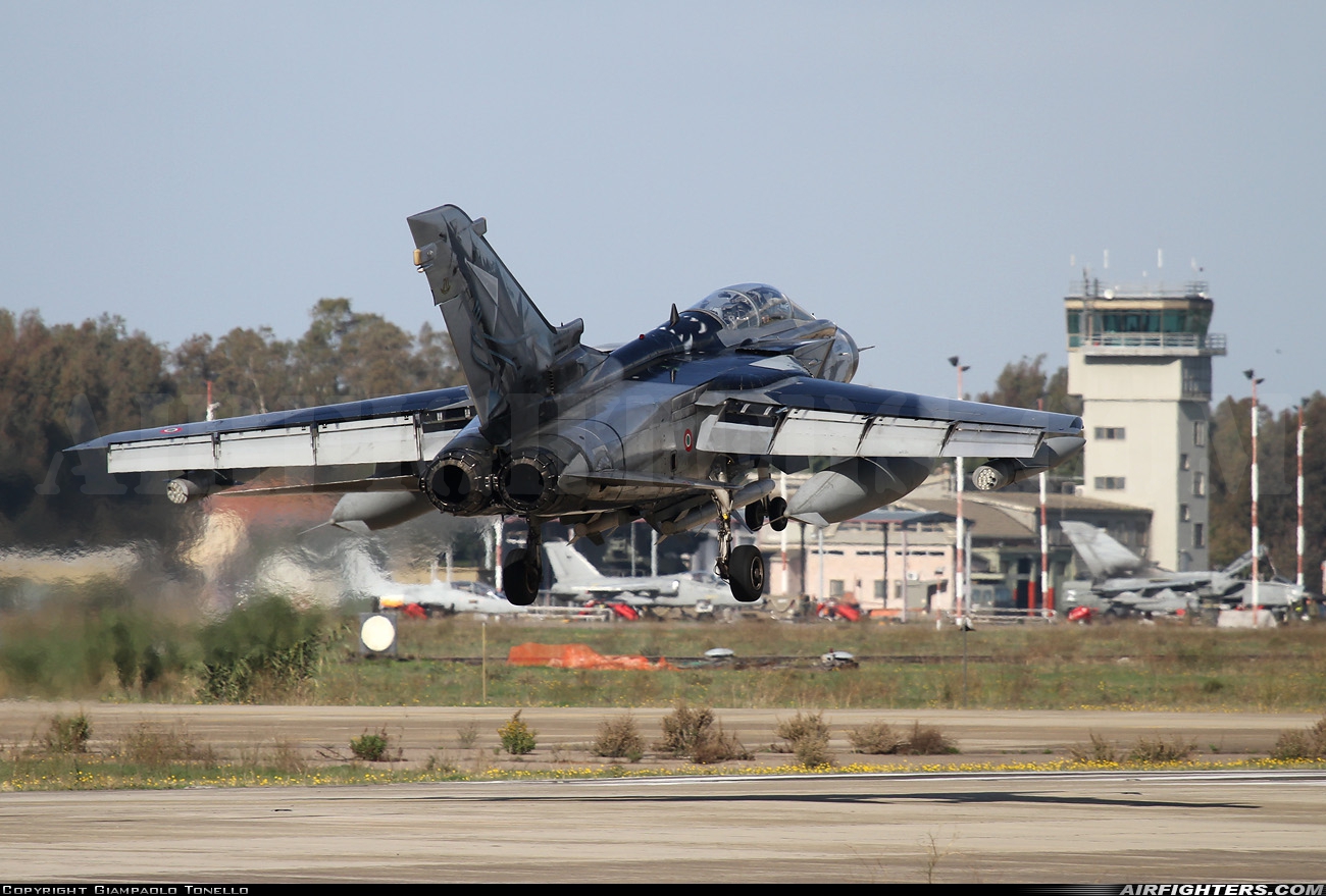 Italy - Air Force Panavia Tornado IDS MM7027 at Decimomannu - (DCI / LIED), Italy