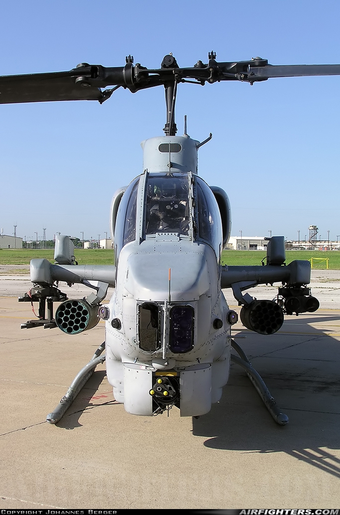 USA - Marines Bell AH-1W Super Cobra (209) 165369 at Fort Worth - NAS JRB / Carswell Field (AFB) (NFW / KFWH), USA