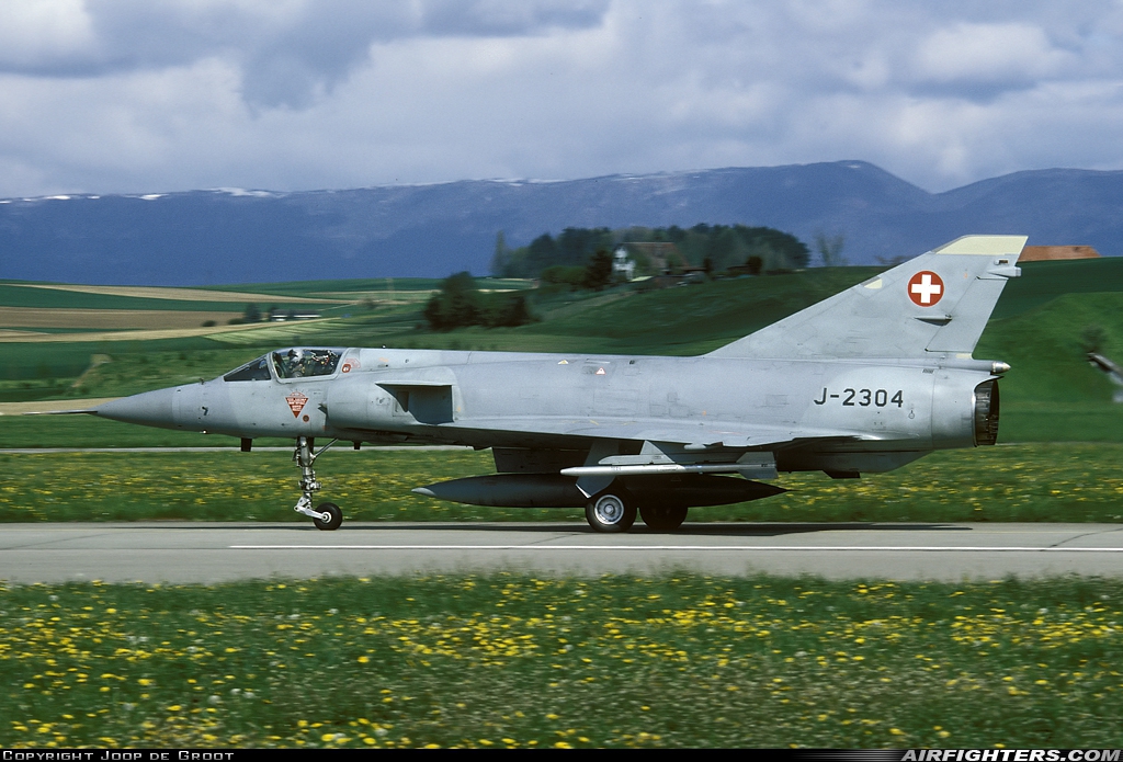 Switzerland - Air Force Dassault Mirage IIIS J-2304 at Payerne (LSMP), Switzerland