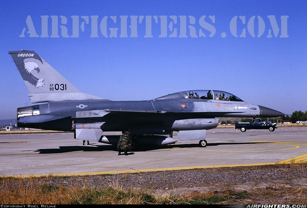 USA - Air Force General Dynamics F-16B Fighting Falcon 82-1031 at Klamath Falls - Kingsley Field (LMT / KLMT), USA