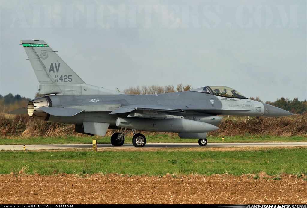 USA - Air Force General Dynamics F-16C Fighting Falcon 88-0425 at Florennes (EBFS), Belgium