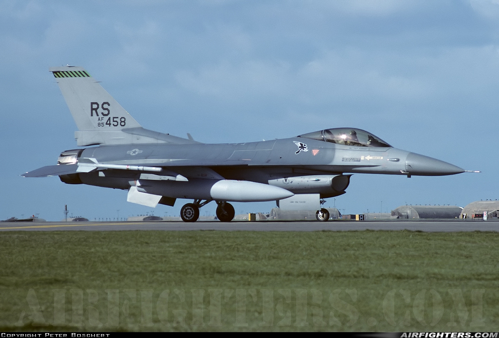 USA - Air Force General Dynamics F-16C Fighting Falcon 85-1458 at Upper Heyford (UHF / EGUA), UK