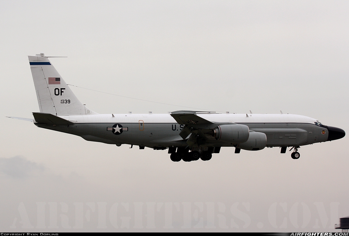 USA - Air Force Boeing RC-135W Rivet Joint (717-158) 62-4139 at Mildenhall (MHZ / GXH / EGUN), UK