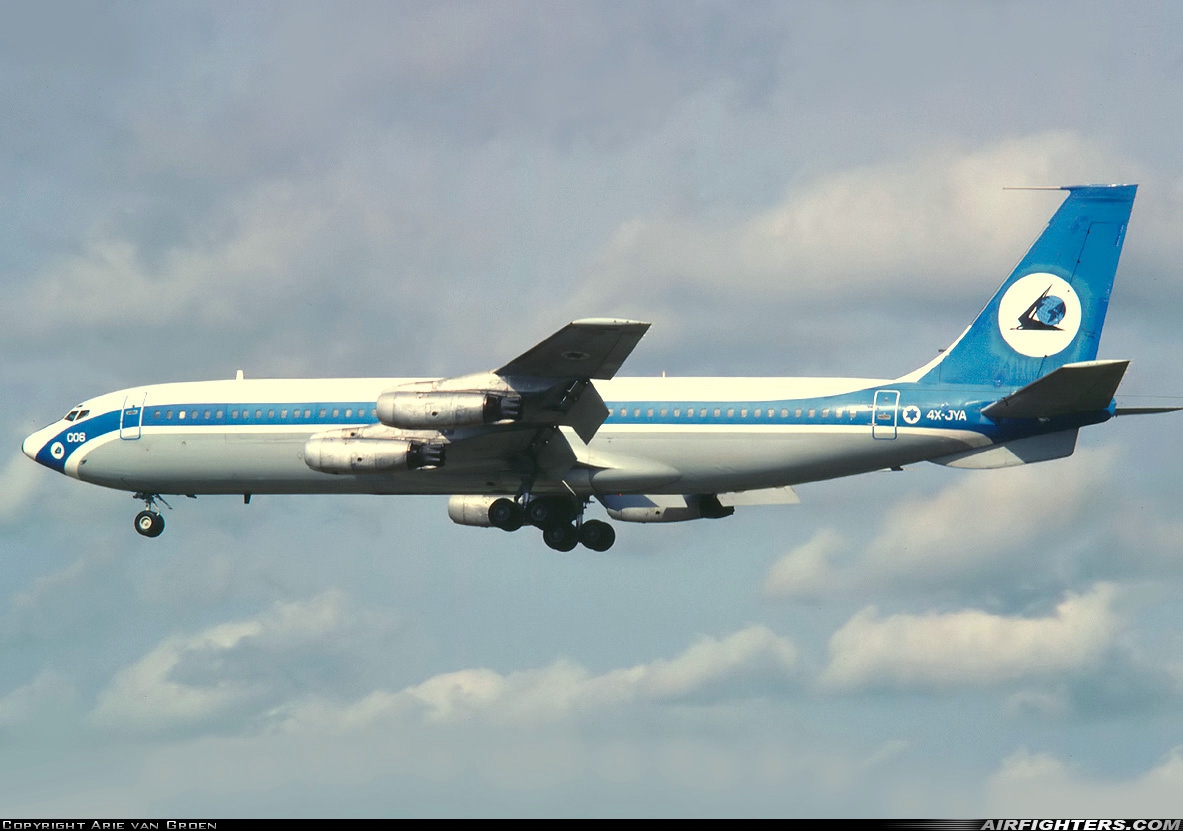 Israel - Air Force Boeing 707-124 006 at Mildenhall (MHZ / GXH / EGUN), UK
