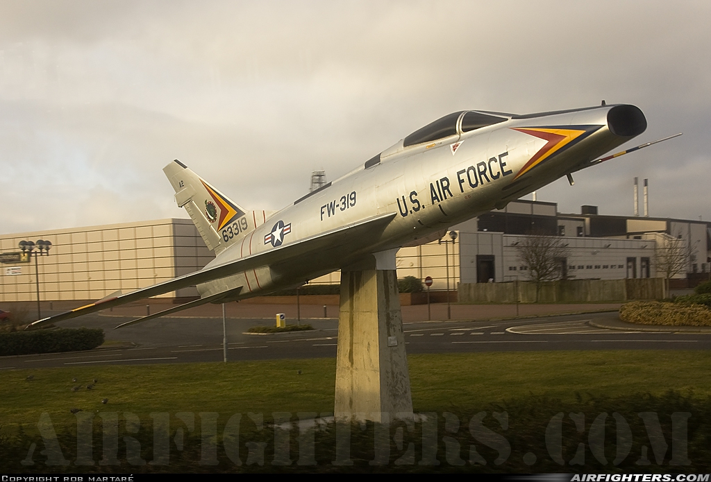 USA - Air Force North American F-100D Super Sabre 54-2269 at Lakenheath (LKZ / EGUL), UK