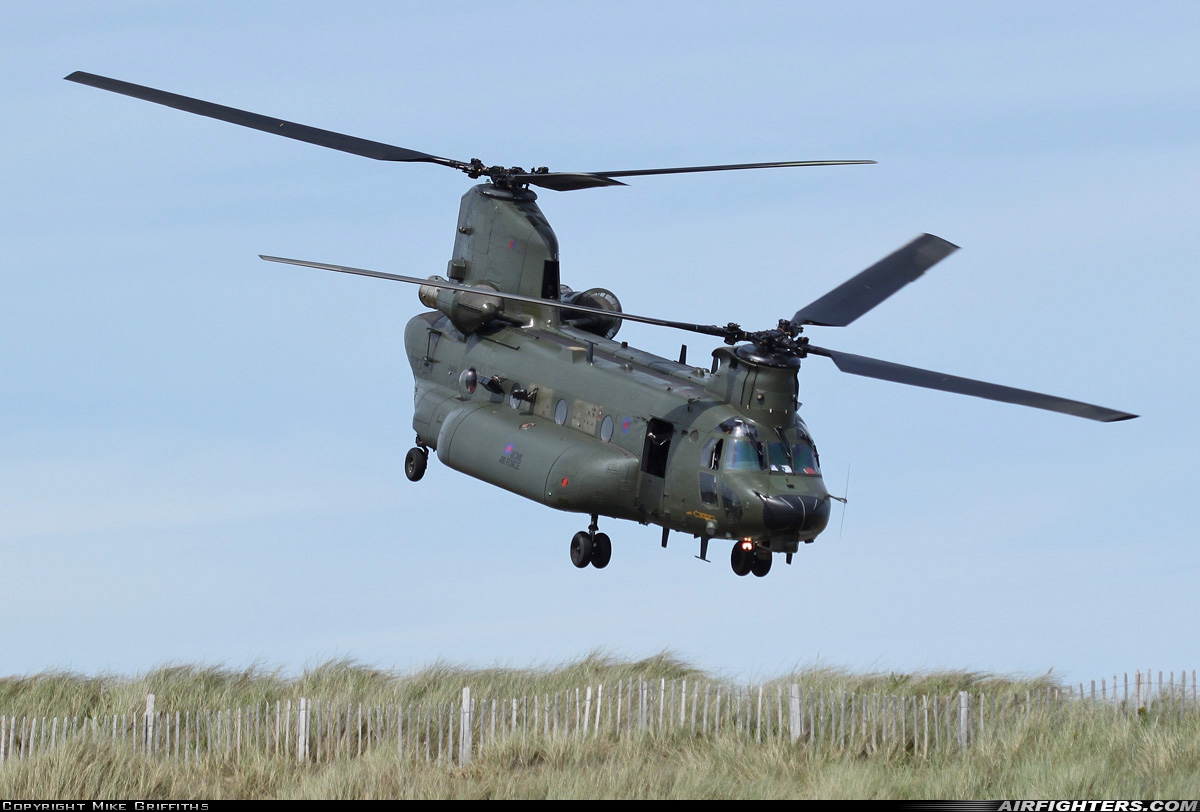 UK - Air Force Boeing Vertol Chinook HC3 (CH-47SD) ZH899 at Valley (EGOV), UK