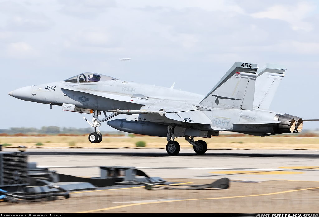 USA - Navy McDonnell Douglas F/A-18C Hornet 164252 at Lemoore - NAS / Reeves Field (NLC), USA