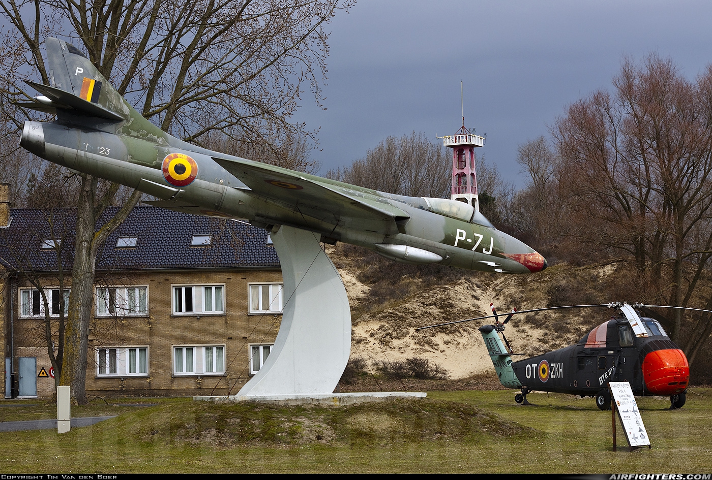 Belgium - Air Force Hawker Hunter F4 ID123 at Koksijde (EBFN), Belgium
