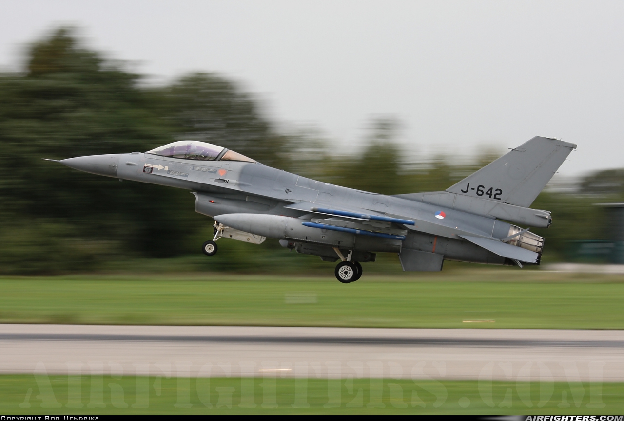 Netherlands - Air Force General Dynamics F-16AM Fighting Falcon J-642 at Uden - Volkel (UDE / EHVK), Netherlands