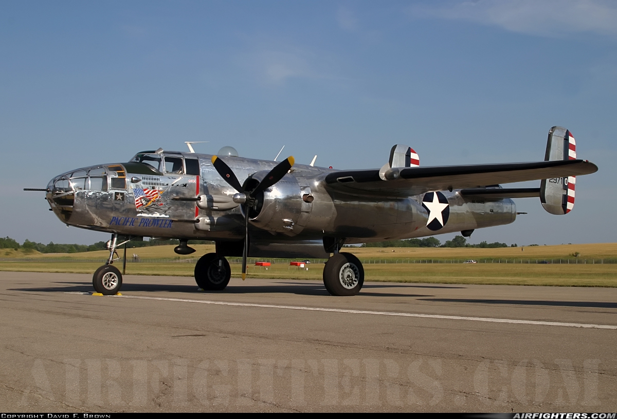 Private - Vintage Flying Museum North American B-25J Mitchell N1042B at Detroit - Willow Run (YIP / KYIP), USA