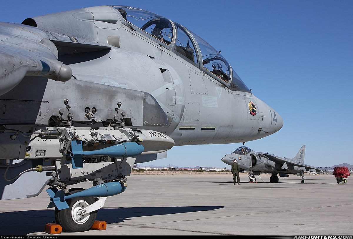 USA - Marines McDonnell Douglas TAV-8B Harrier II 164122 at Yuma - MCAS / Int. (NYL / KNYL), USA
