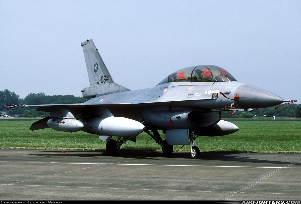 Netherlands - Air Force General Dynamics F-16B Fighting Falcon J-064 at Uden - Volkel (UDE / EHVK), Netherlands