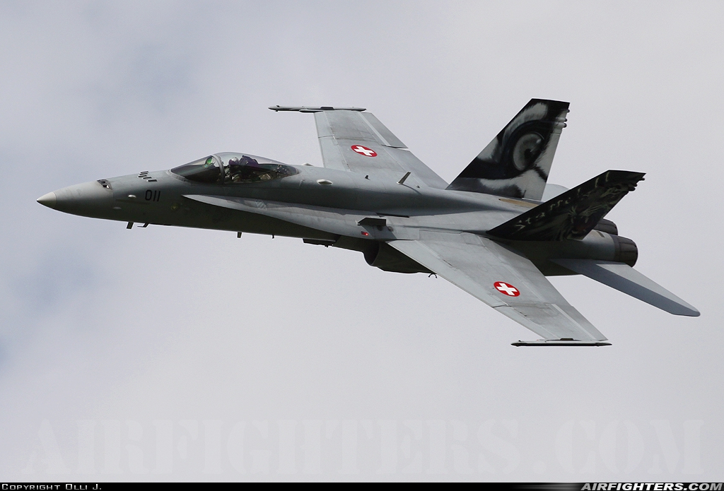 Switzerland - Air Force McDonnell Douglas F/A-18C Hornet J-5011 at Cambrai - Epinoy (LFQI), France