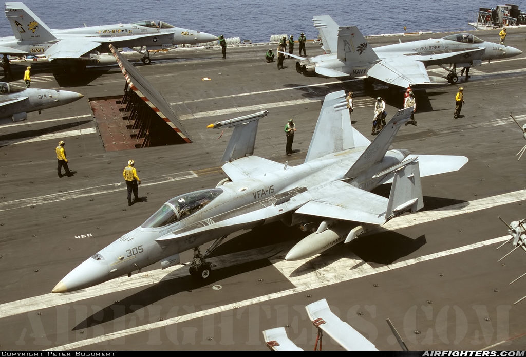 USA - Navy McDonnell Douglas F/A-18C Hornet 164661 at Off-Airport - Atlantic Ocean, International Airspace