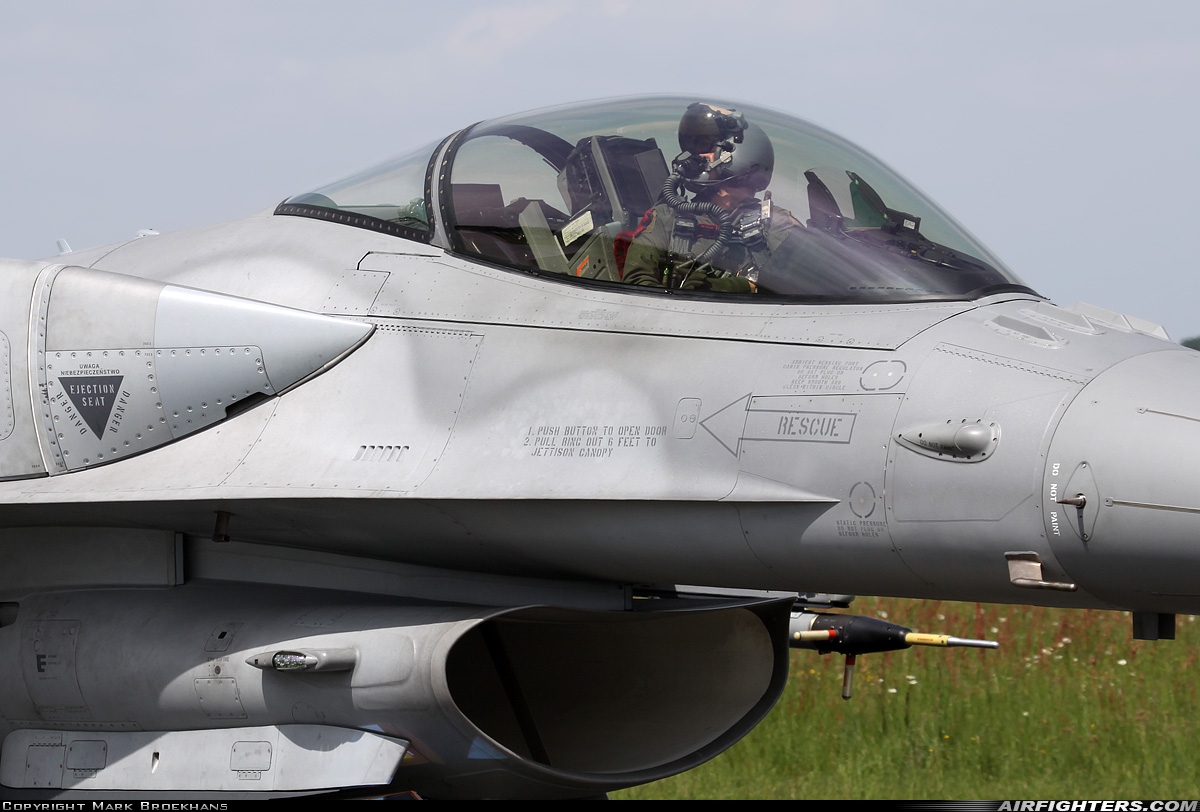 Poland - Air Force General Dynamics F-16C Fighting Falcon 4055 at Cambrai - Epinoy (LFQI), France